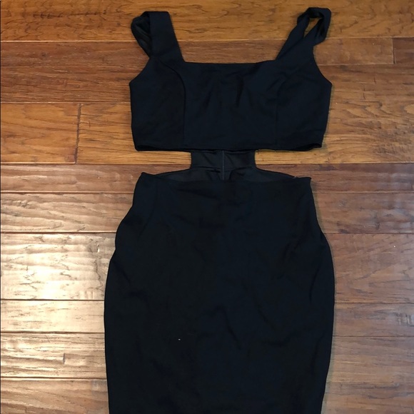 Black Dress With Stomach Cut Out Flash 